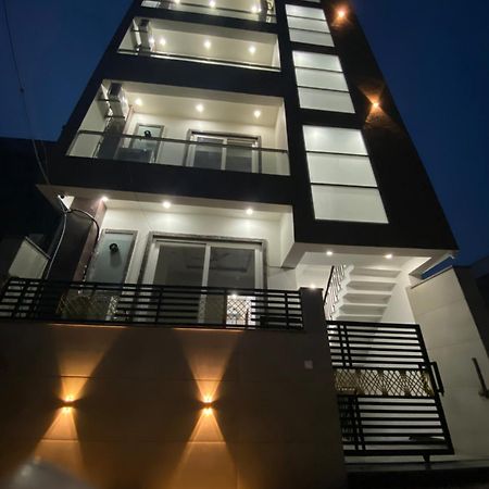גרייטר נוידה Royal Park Inn מראה חיצוני תמונה