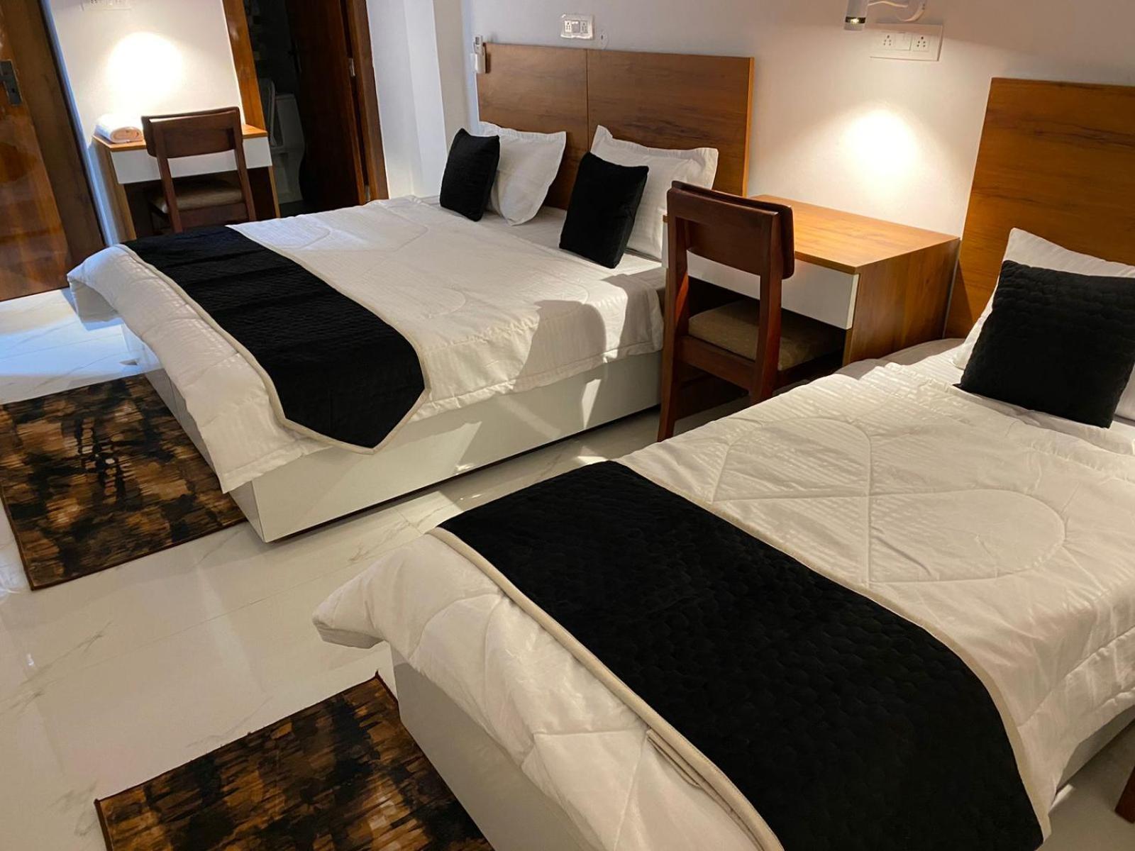 גרייטר נוידה Royal Park Inn מראה חיצוני תמונה